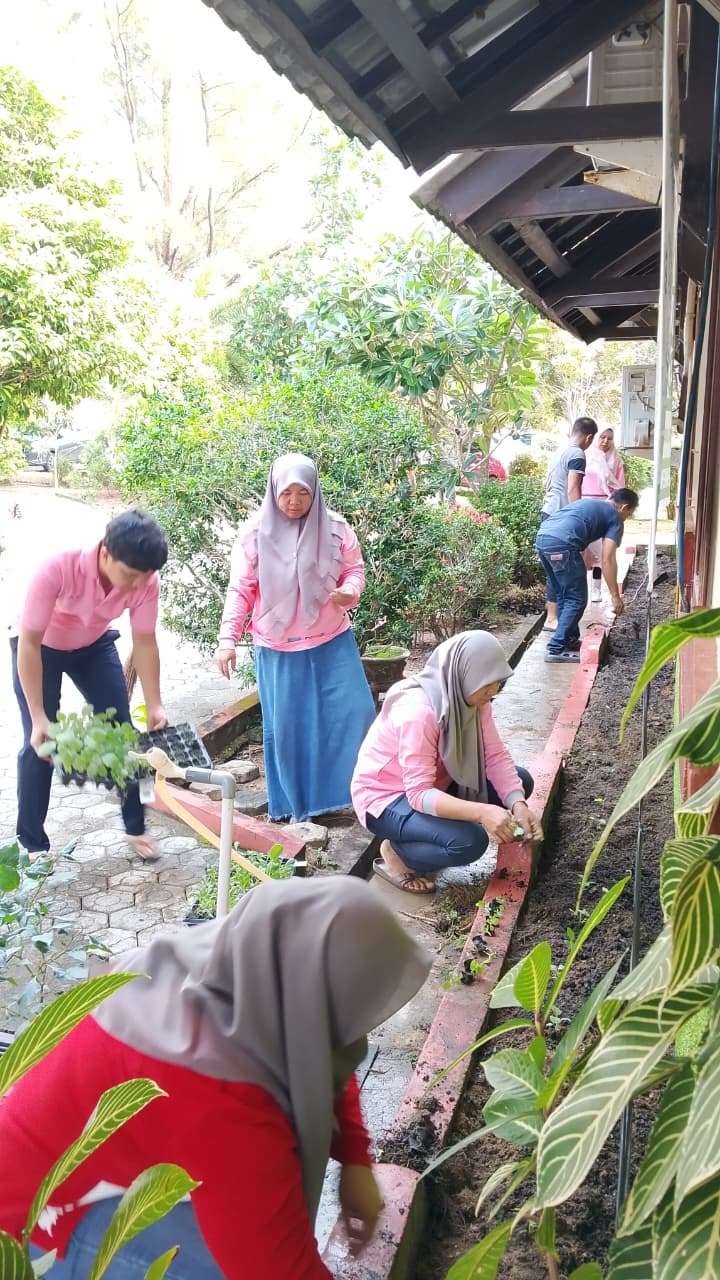 Gotong Royong di DKUP